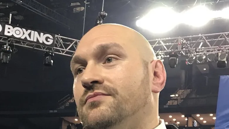 Tyson Fury, expeso completo campeón mundial de boxeo