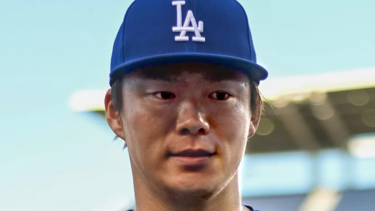 Yoshinobu Yamamoto, lanzador de los Dodgers de Los Angeles