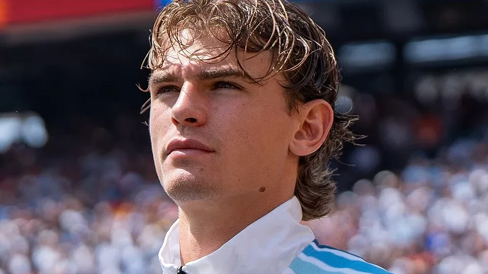 Nico Paz, mediocampista argentino del Como 1907