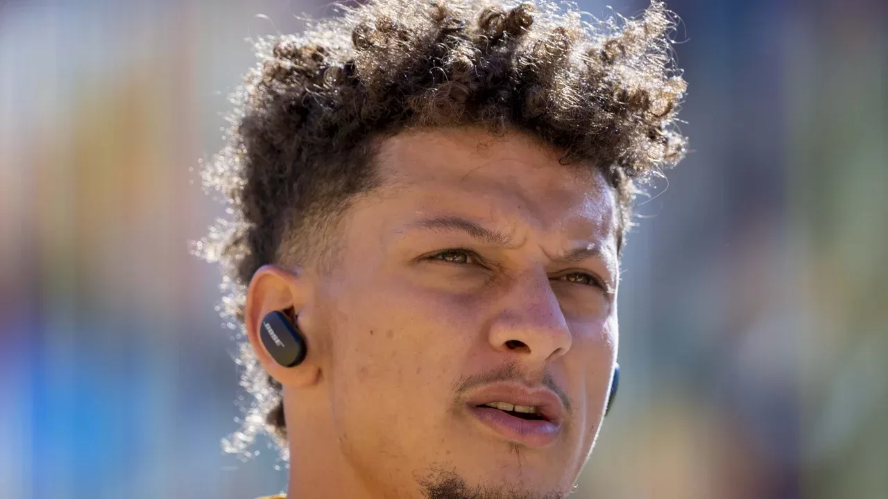 Patrick Mahomes en un juego de la NFL