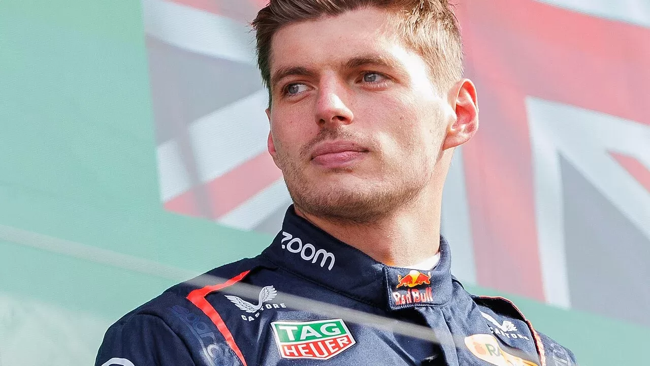 Max Verstappen en el podio de una carrera de Formula 1