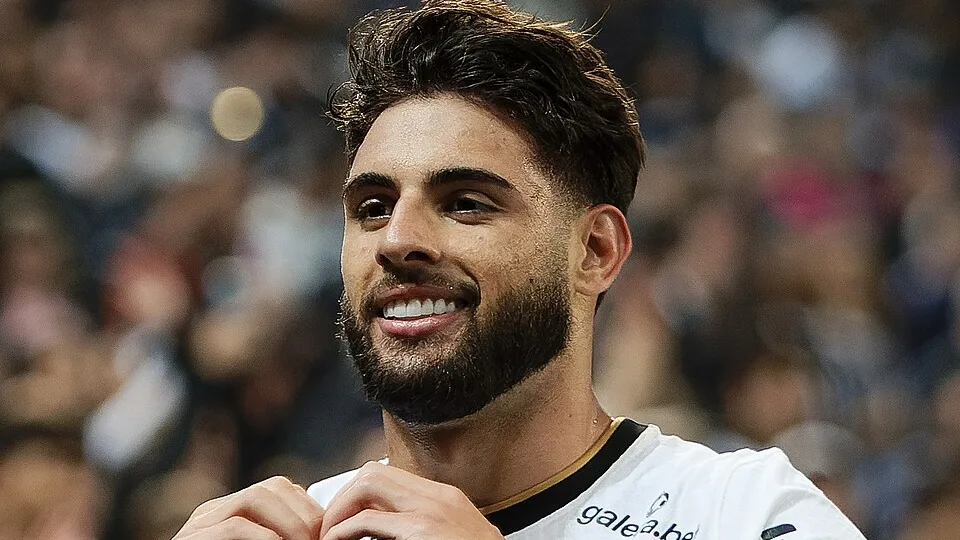 Yuri Alberto celebrando un gol con la camiseta de Corinthians