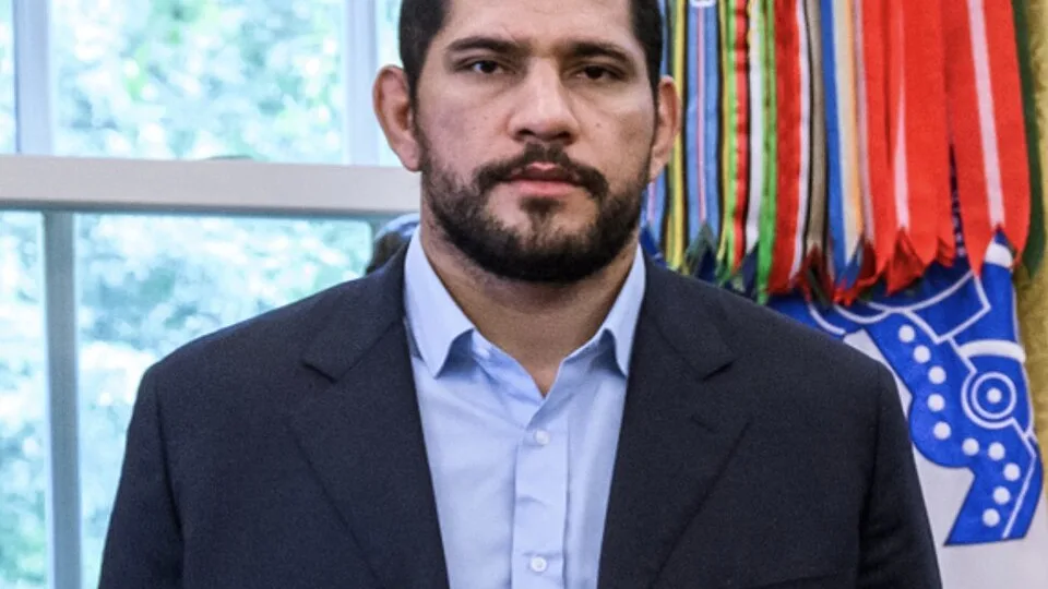 Alex Pereira, peleador de UFC